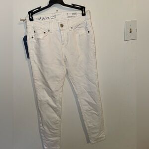 Vineyard vines white skinny jeans